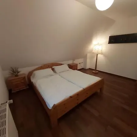 Apartment In Upper Floor In Nature Reserve. Hipstedt